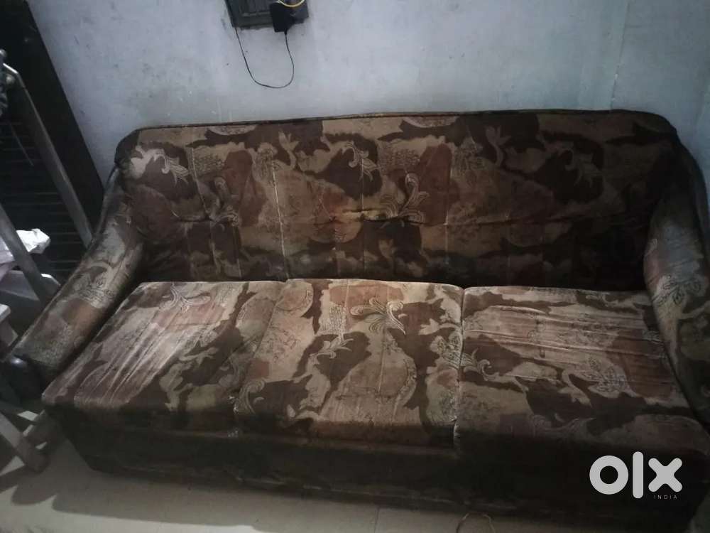Sofa Set and Table