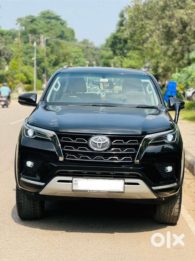 Toyota Fortuner 2.8 Legender 4X2, 2023, Diesel