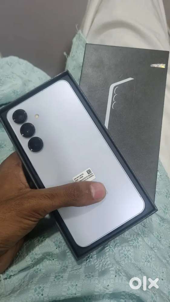 Samsung S25 12/128 1Month Old