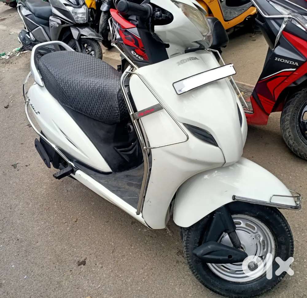 Feather condition activa 3g for sale
