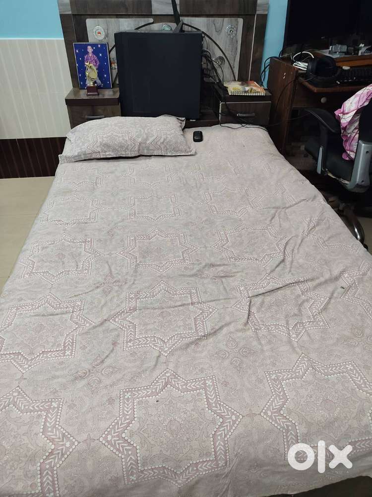 1 year old bed with mattress