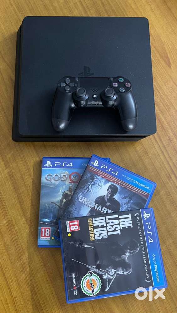 Sony PlayStation 4 Slim 1 TB (Jet Black)  - PS4