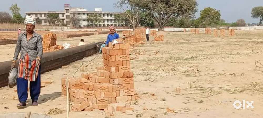 LUCKNOW ME PLOT LE NAGAR NIGAM ME LULU MALL KE PASS RING ROAD PE