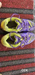 YONEX Badminton Shoes for kids