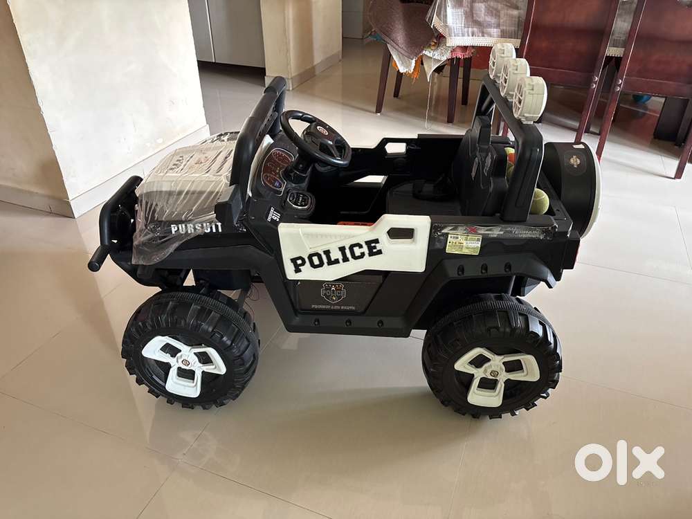 Battery operated toy car - 8000 rs