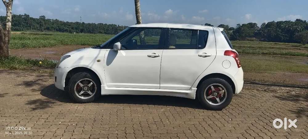 Well maintained 5 alloys 148000km run 2 new tyres