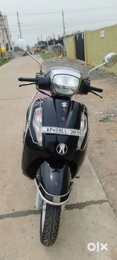 Showroom track available