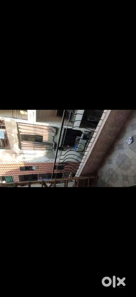 4th floor for rent only for bihar family not for bachelors