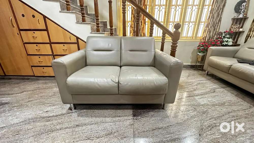 3+2 seater leatherette sofa