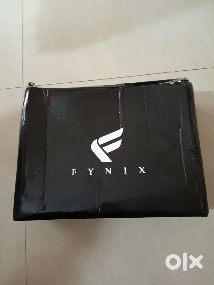 Fynix Shoes – Stylish & Comfortable  Great Condition!