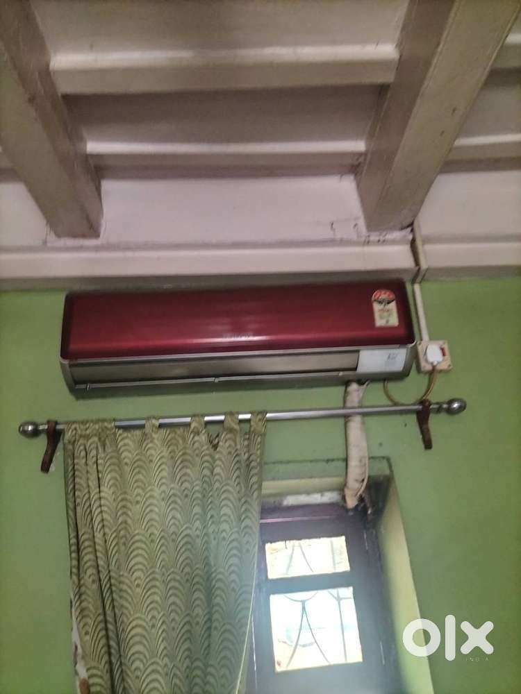 1.5 ton hitachi air conditioner