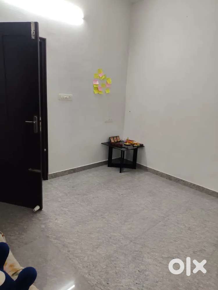 1  Bhk  House Second Floor For Rent In Vyttila Jantha Road