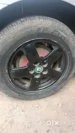 15 inch mag wheels with 40-50%tyers