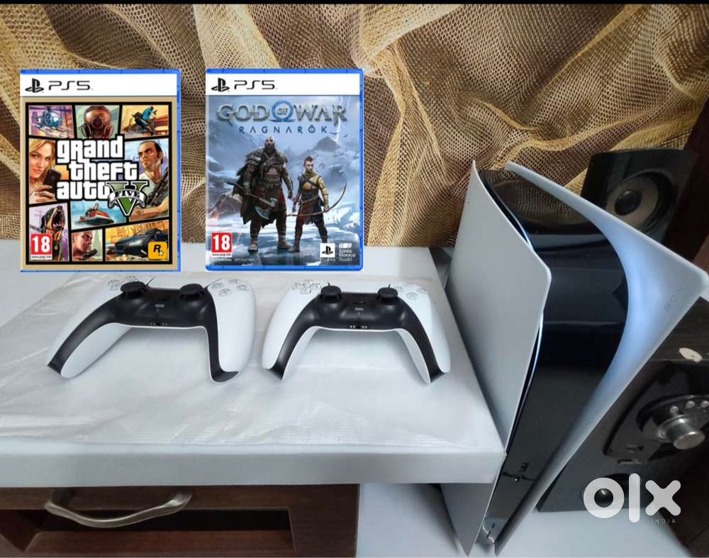 Ps5 disk standard with two controllers