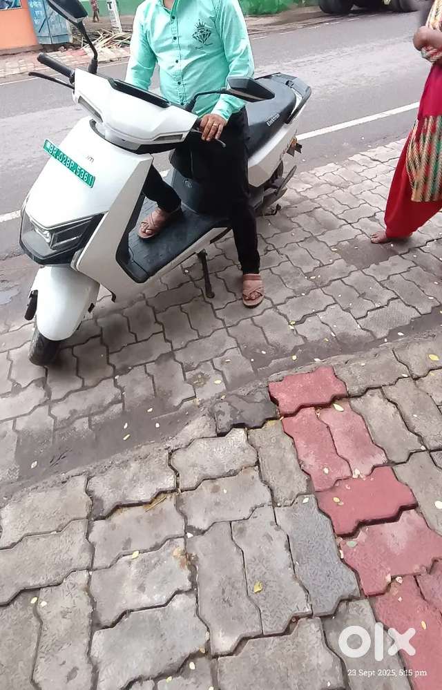 Quantum electron