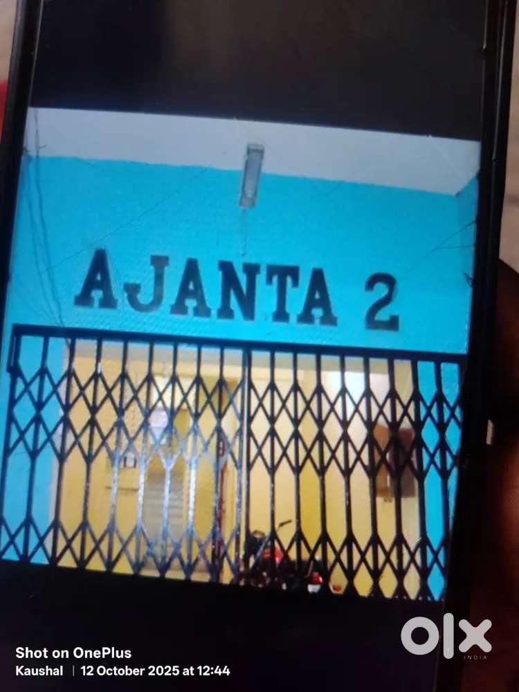 Reselling 1bhk 1dinning 1 bathroom 1 kitchen  in Konnagar