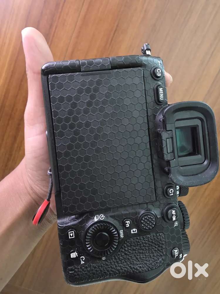 Sony 7M4 for sale 2 year warranty