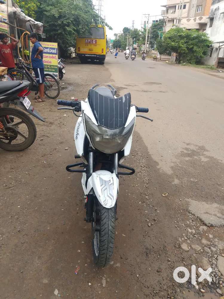 Apache Rtr 180