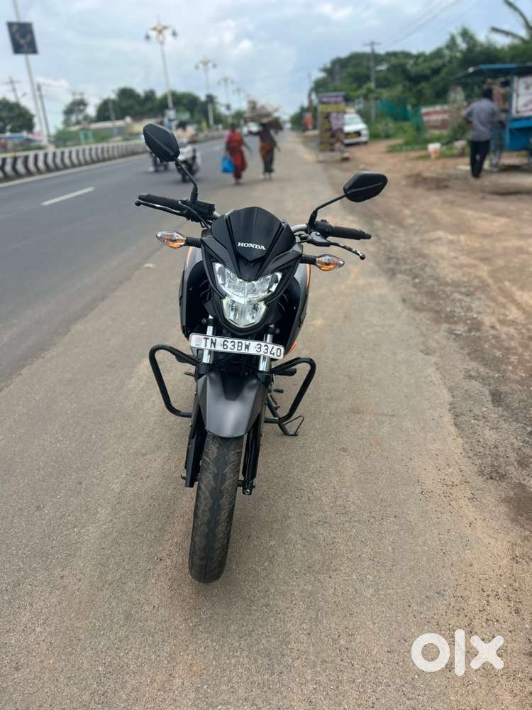 URGENT SALE CB HORNET 160R PAKKA CONDITION