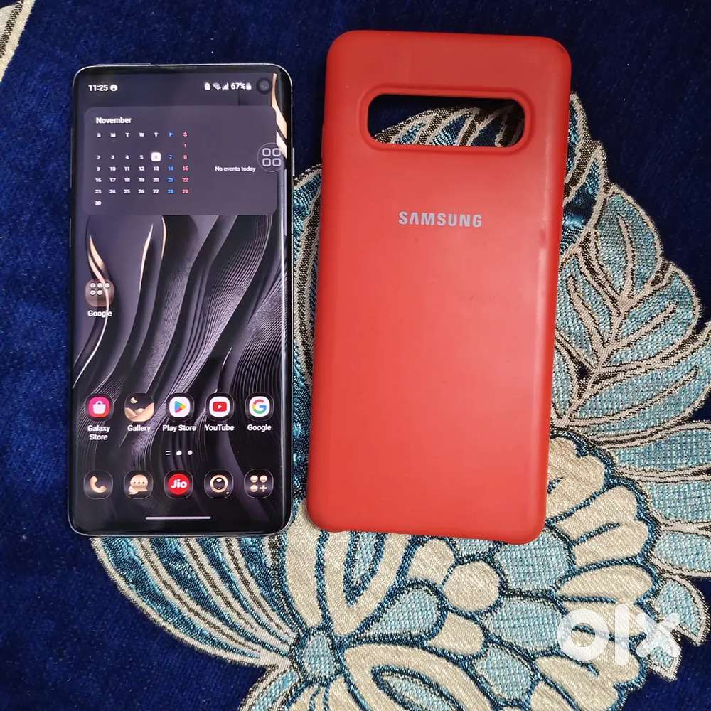 Samsung s10 with box