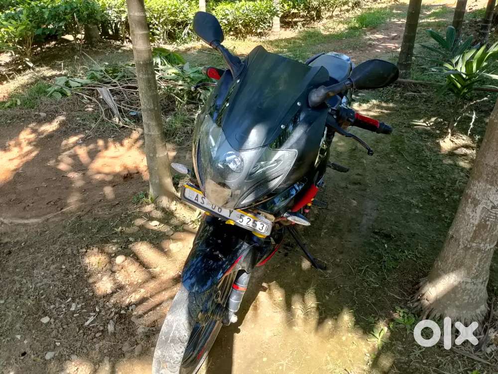 Pulsar 220f
