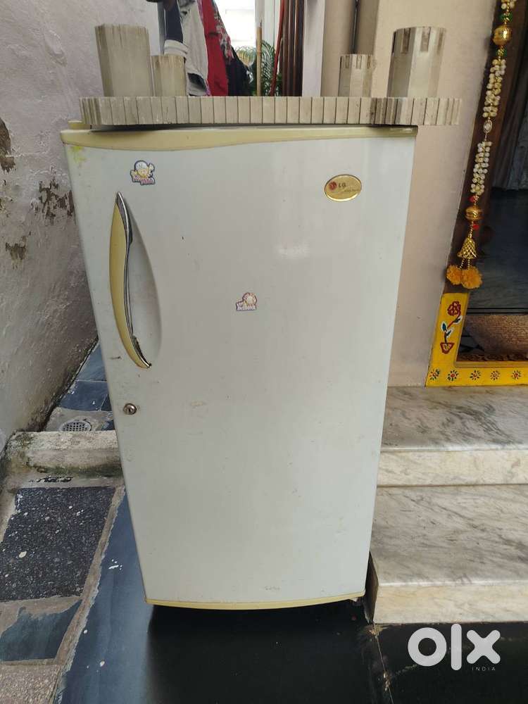 LG REFRIGERATOR