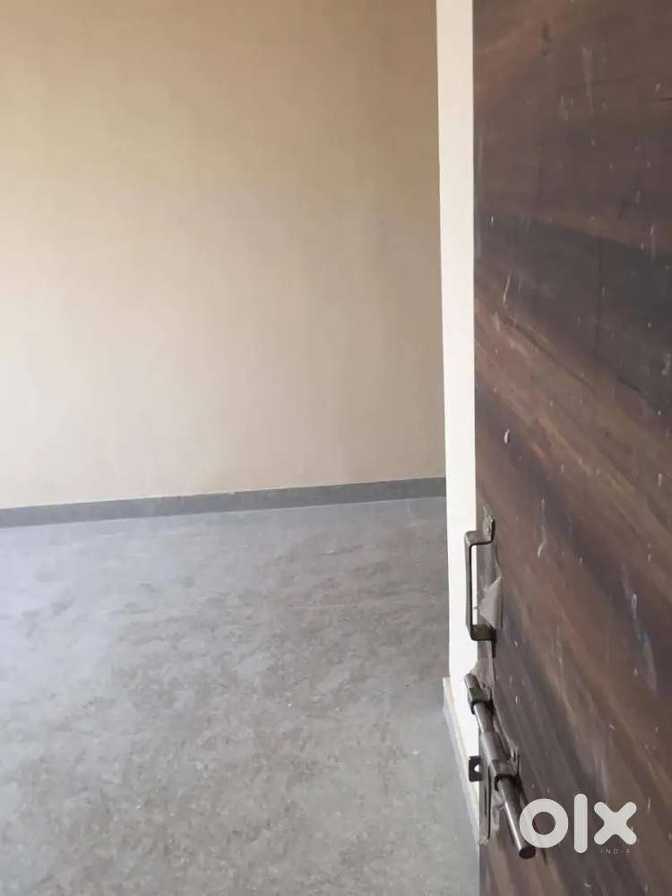 Small Semefurnished 2bhk For Family, Bachelor And Couples