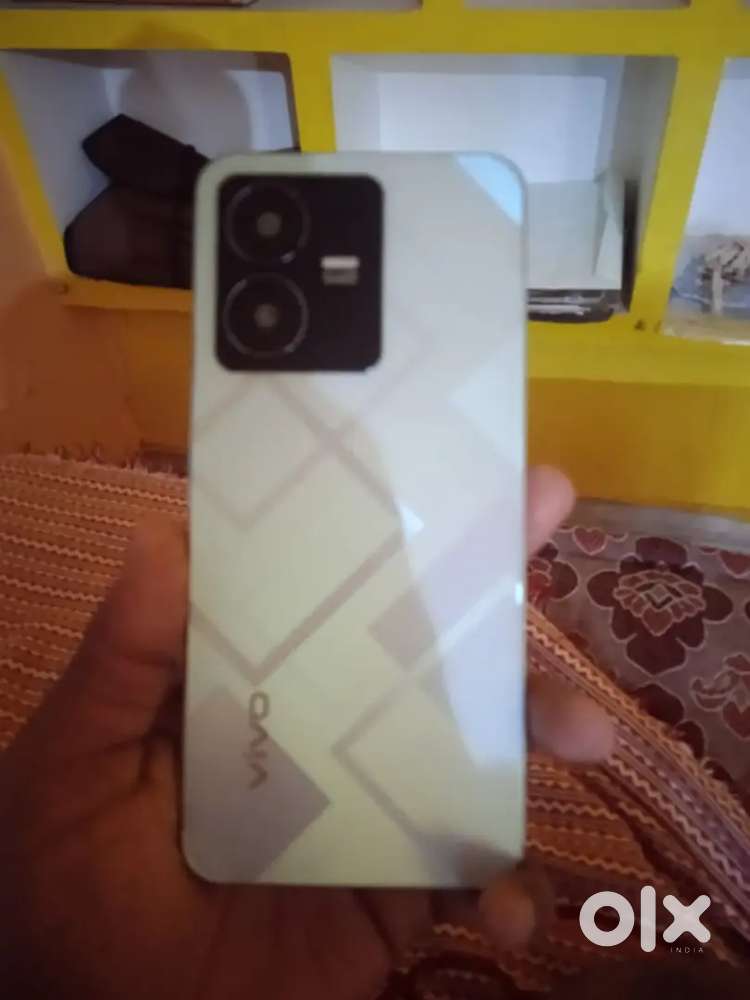 Vivo y22 ram 4+4 gb storage 64 gb back camera blur hai saf karana hoga