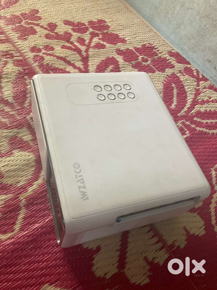 Wzaco projector