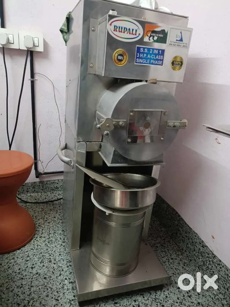 Pulverizer 3HP SS A Class and Atta Kneeder