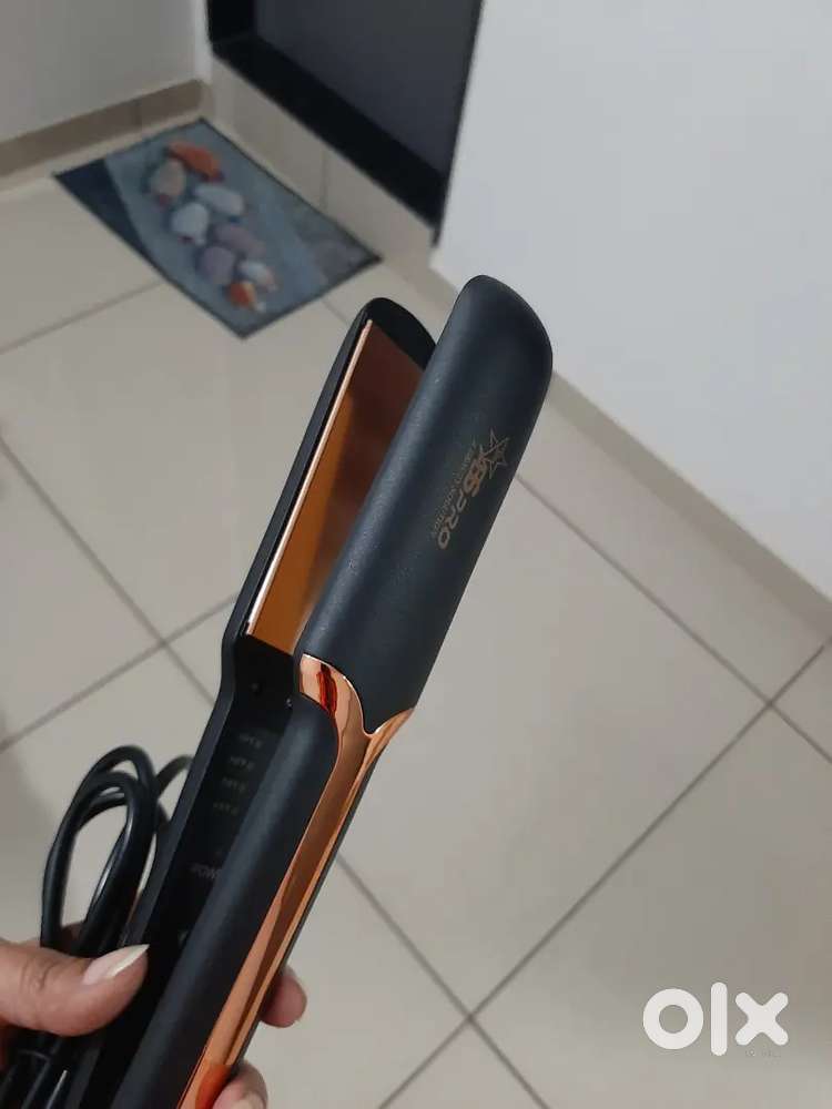 Hair straightener
