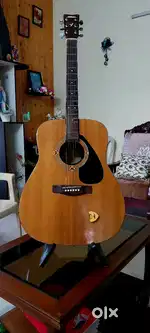 YAMAHA Acoustic guitar