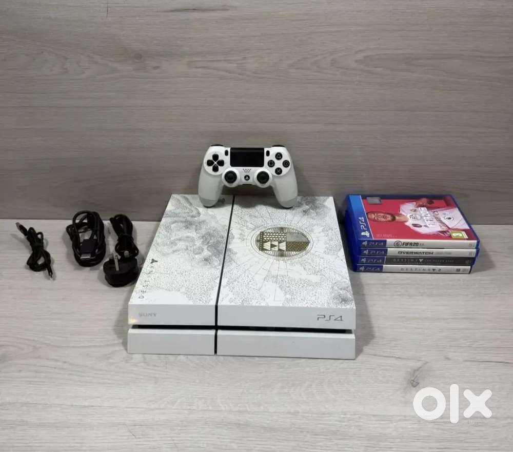 Sony PS4 Destiny Taken King Limited Edition 500GB White Console Bundle