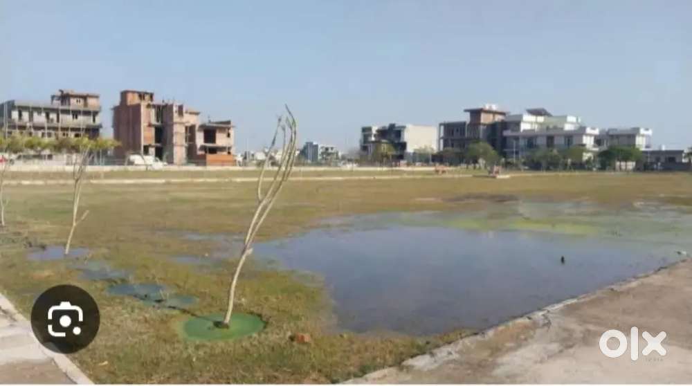 For sale 300sq plot Airocity