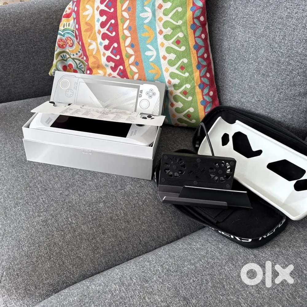 ASUS ROG Ally 1Tb Handheld Console - White + case + dock + cover