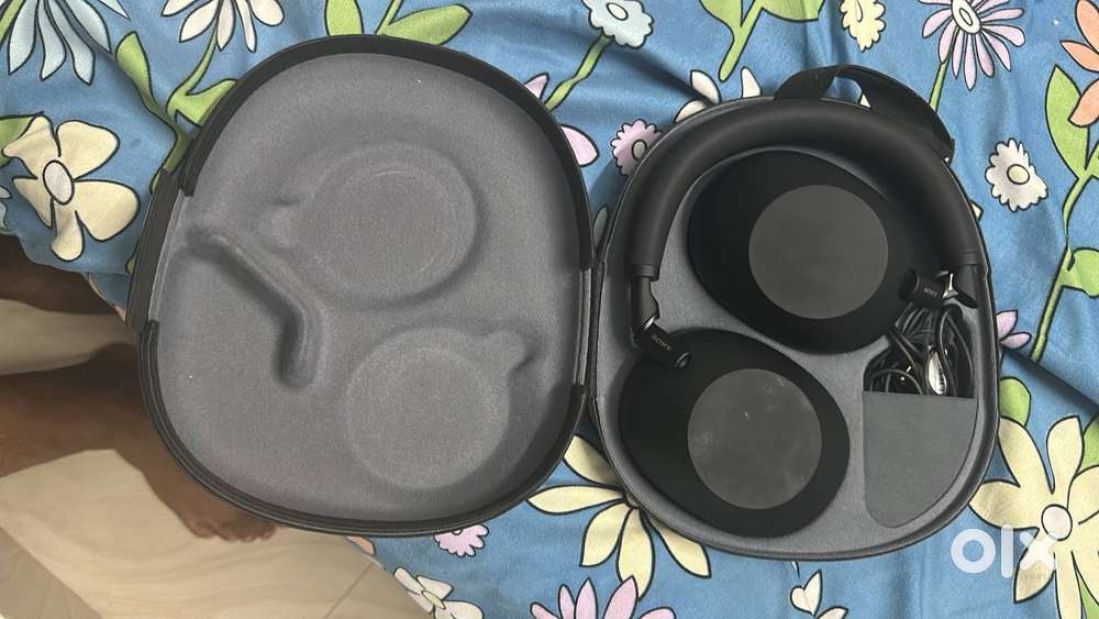 Sony wh-1000xm6 For Sale