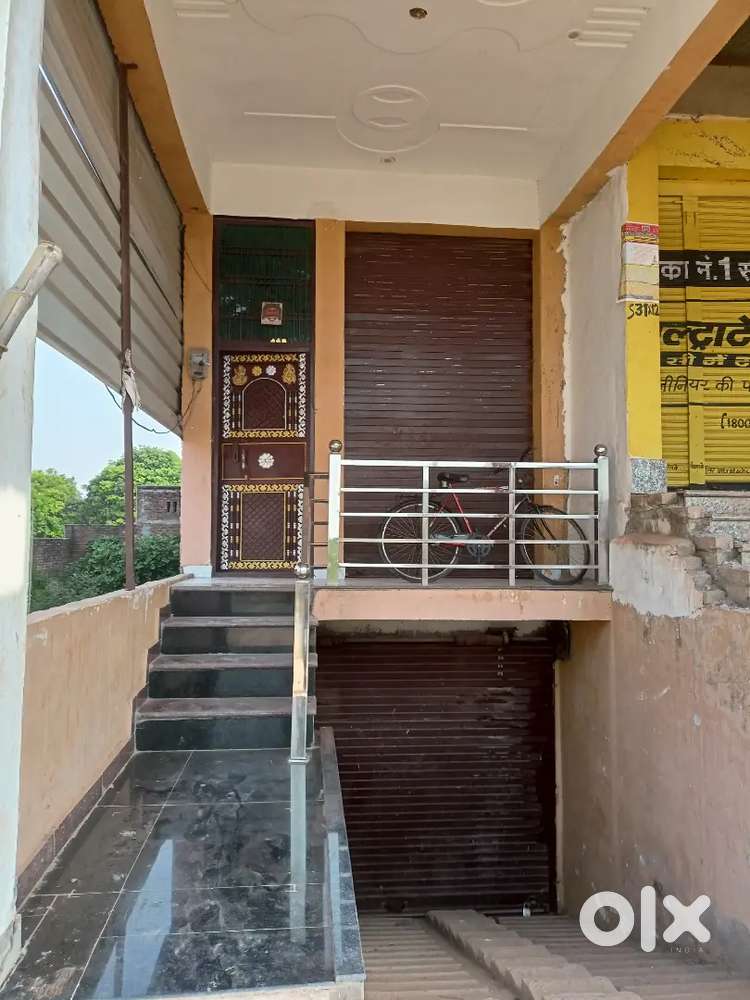 On road shop/office for rent