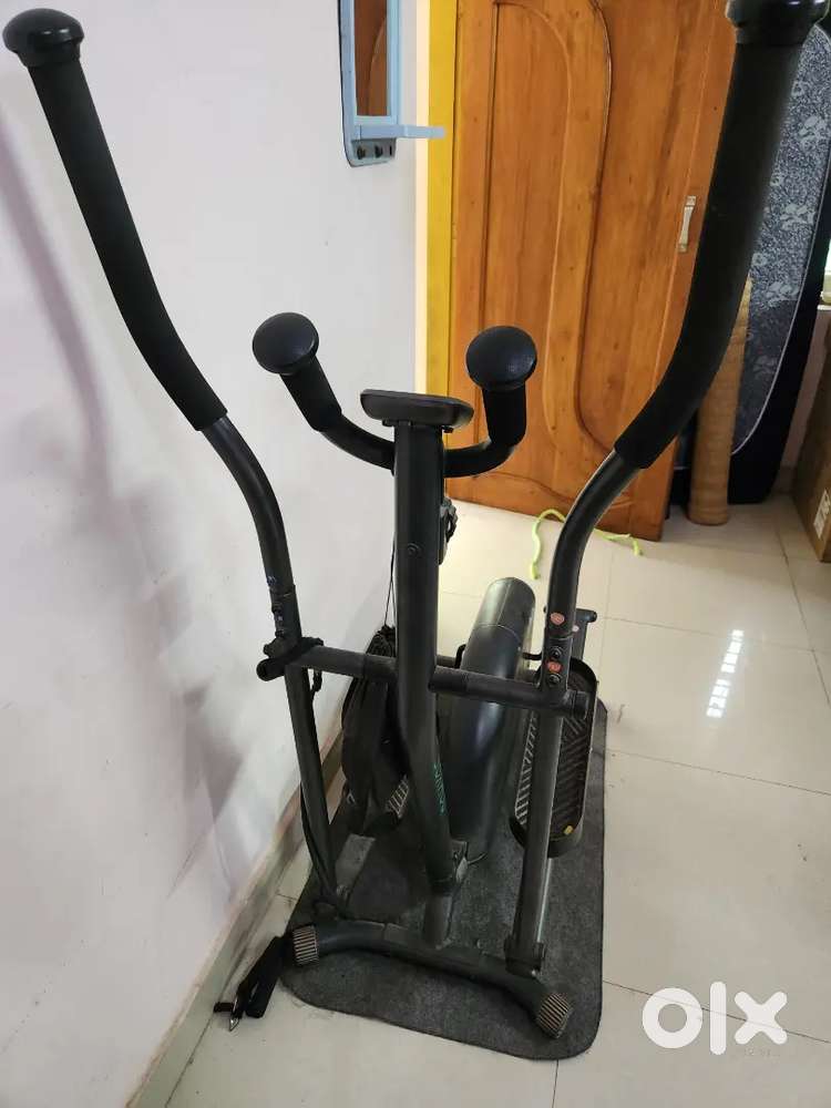 Dymos decathlon EL100 elliptical