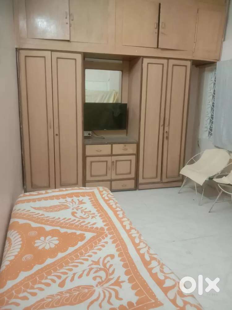 1rk semi furnished flat in old subash Nagar