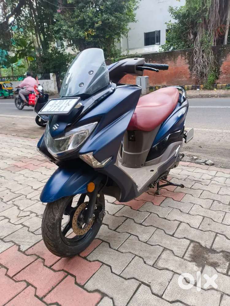 Suzuki Burgman 125 street Blutooth version