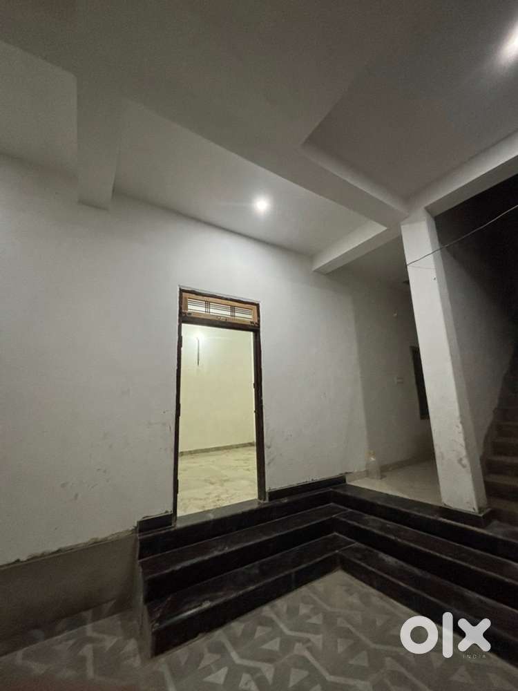 2BHK flat for rent in Ashapur Beside Sunbeam Sarnath