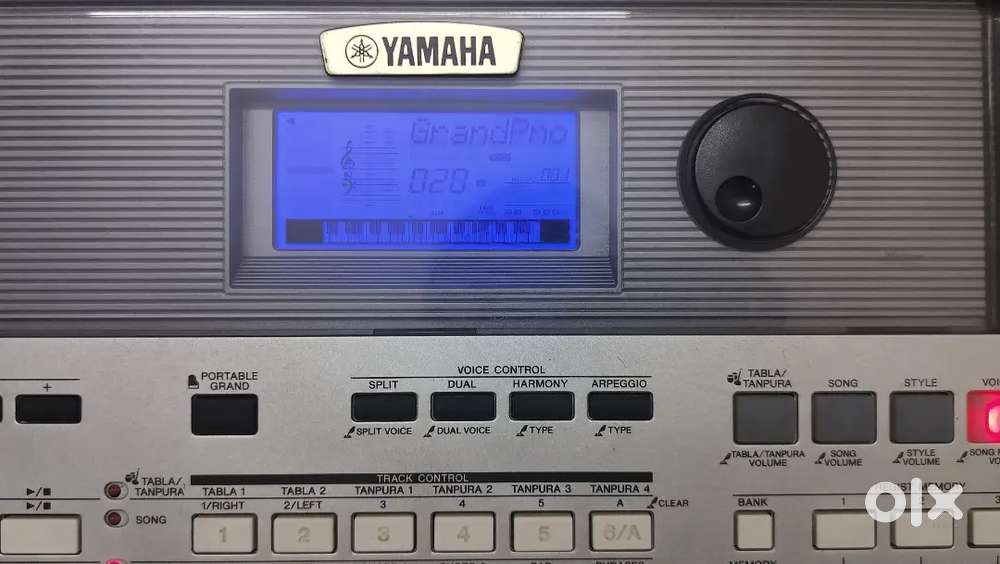 Yamaha PSR I455 Digital Keyboard.