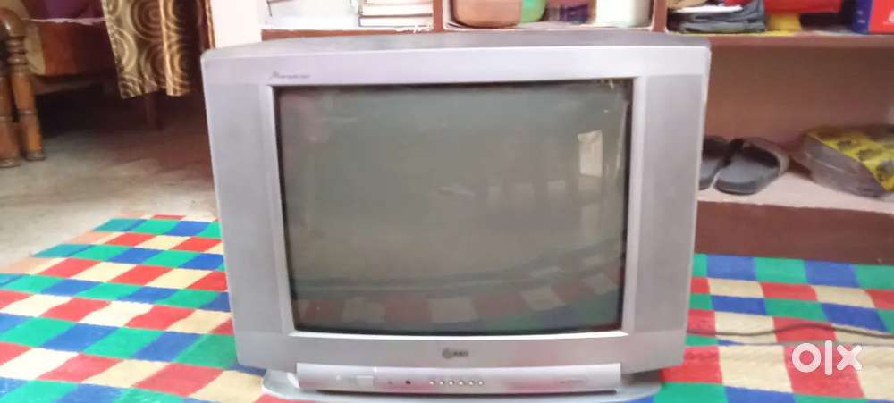 LG  MARQUIS DLXTV. good condition with good capability ANTIQUE PIECE