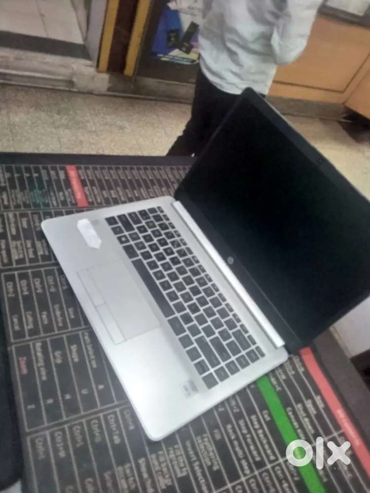 Old laptop condition suprrr all brand available starting price 6499*