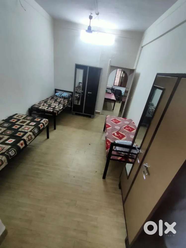 Boys pg andheri west near railway station 2 min walking MacDonald