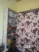 Teen reck Shishe wali do rack 7×4  Ki Hai1 rack 7×3 ki hai