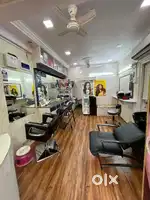 Ladies beauty parlour for rent
