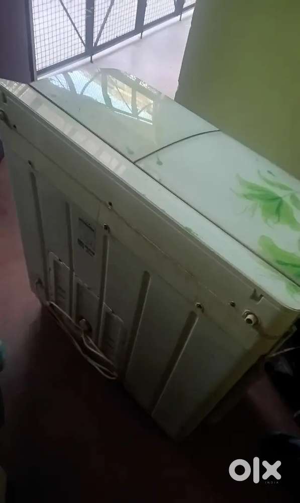 old some damaged Lloyd washing machine