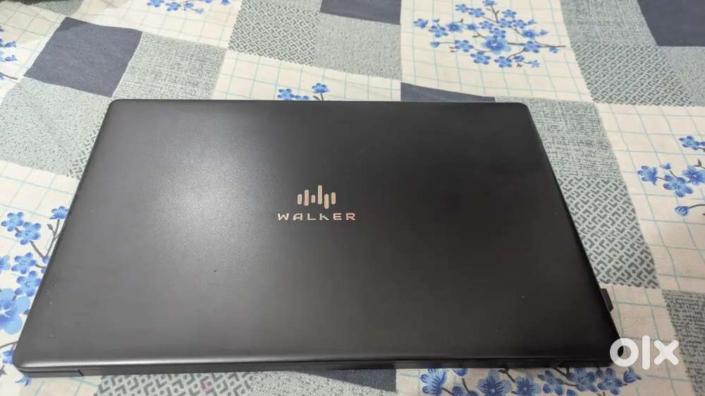 Walker Laptop for Sale  Thin & Lightweight  Great Condition
