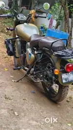 RE Classic 350 Commando Sand
